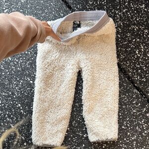 The North Face Kids Cream Fleece Joggers